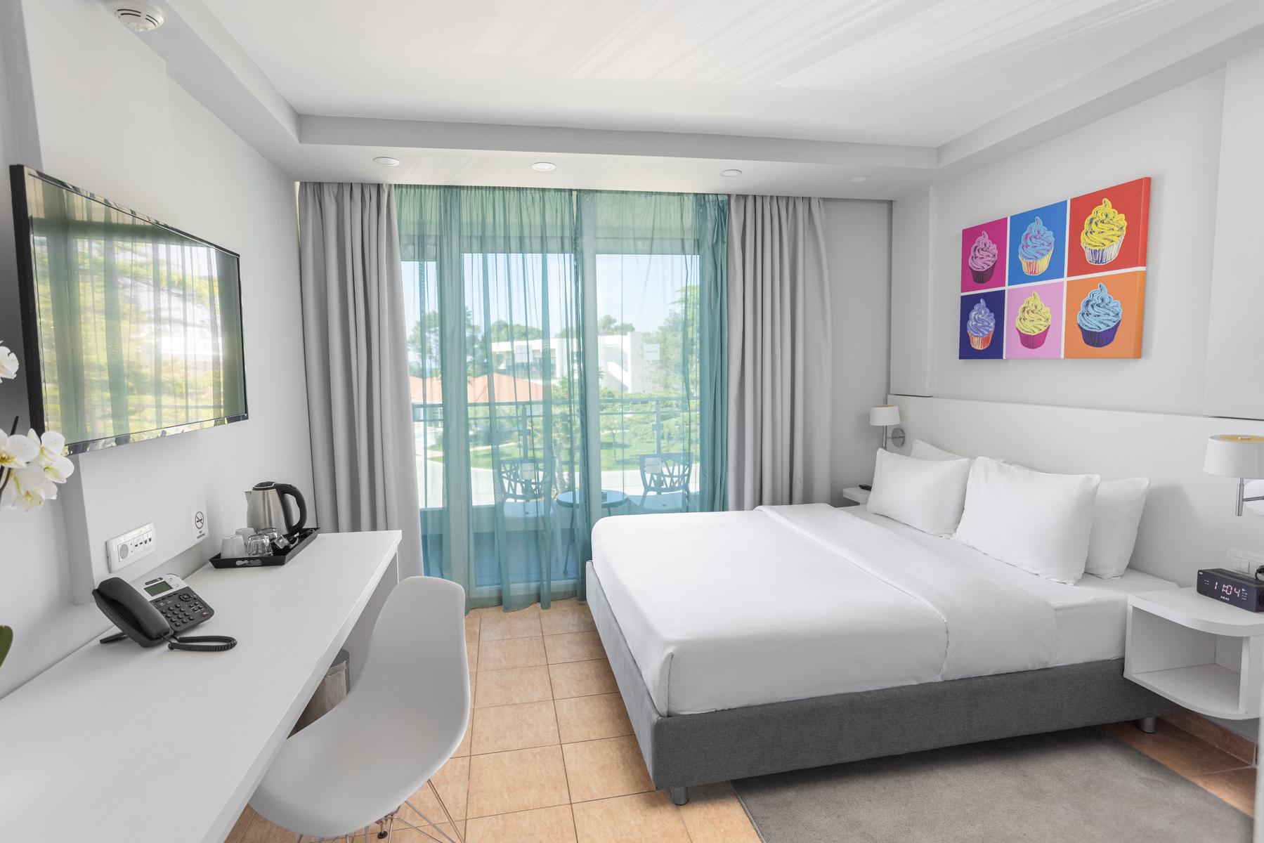 2 Bedrooms, Suite, Garden View, Balcony