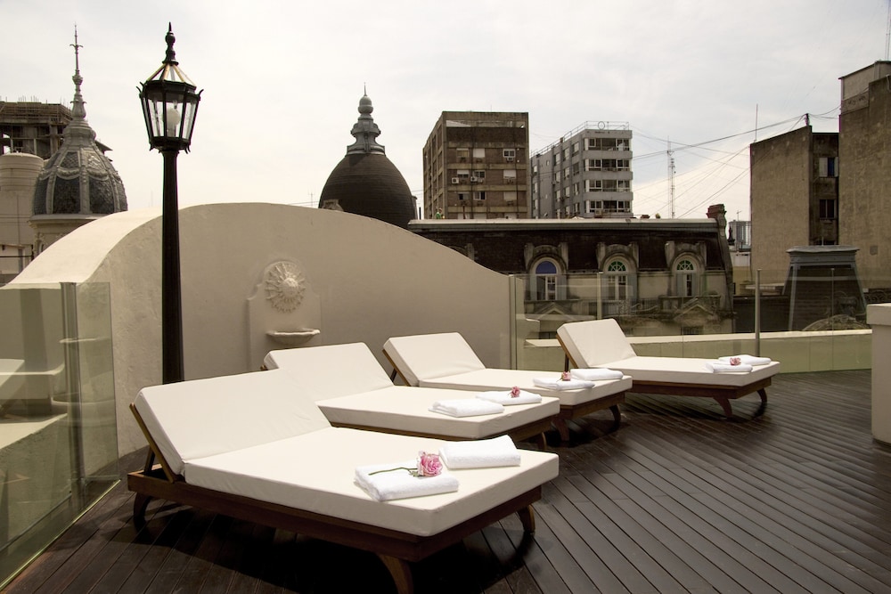 Tango de Mayo Hotel 44/58