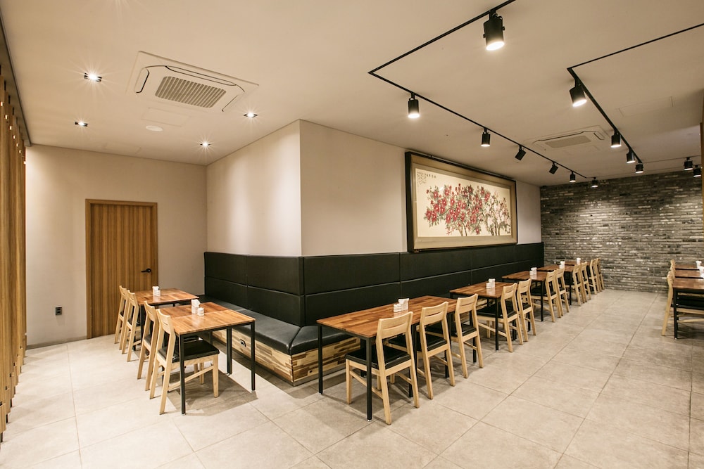 Busan Tourist Hotel 50/60