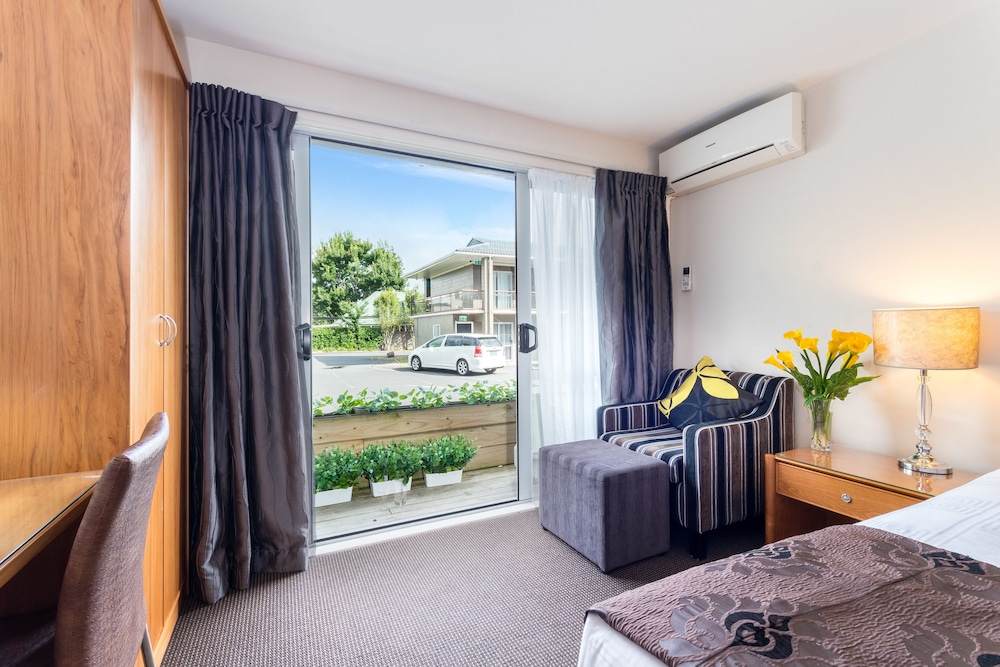 Best Western Newmarket Inn & Suites 49/58