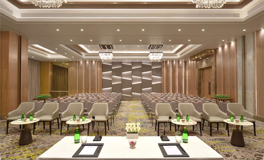 Radisson Mumbai Andheri MIDC 57/65