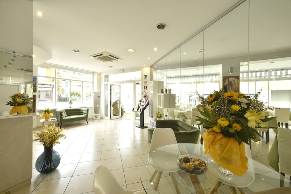 Hotel La Marina 36/63