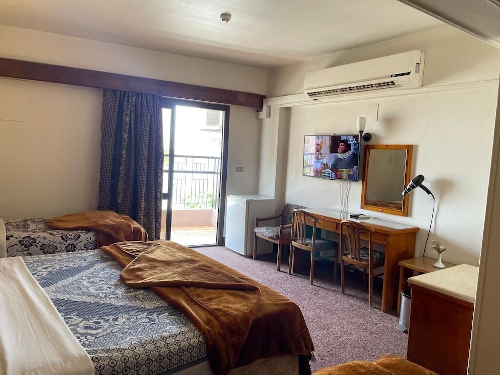 St. Joseph Hotel 22/26