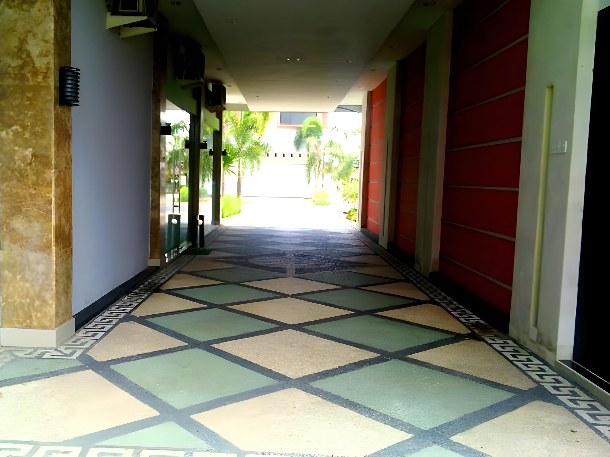 Grand Inn Hotel Mataram 18/20