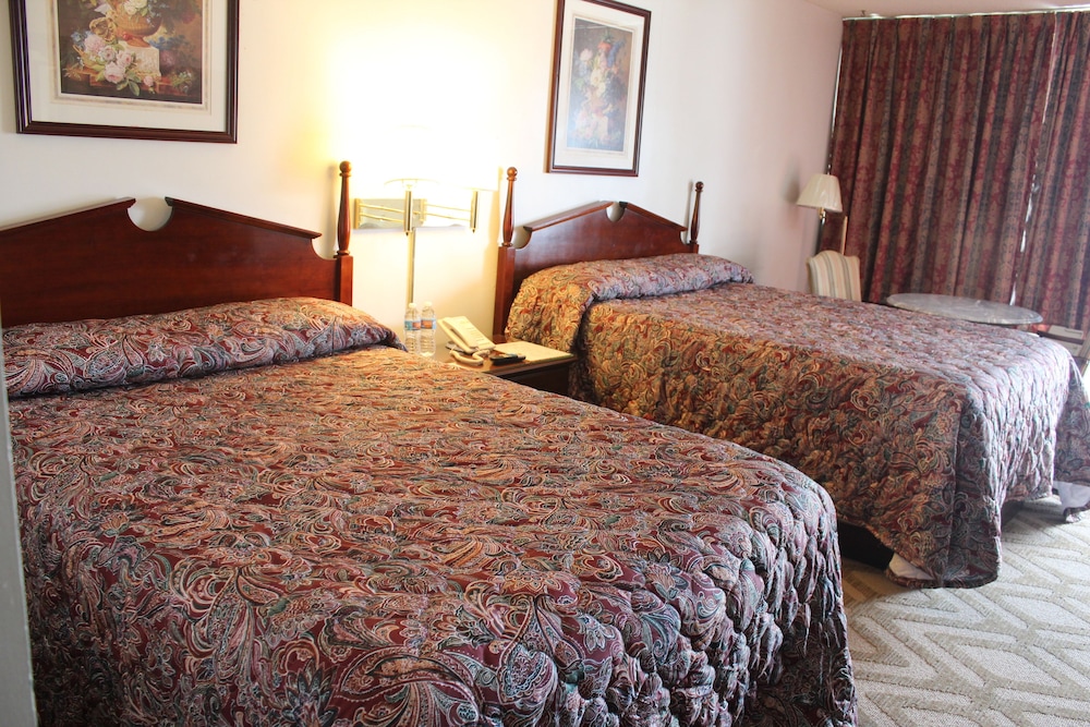 ROOM, 2 DOUBLE BEDS