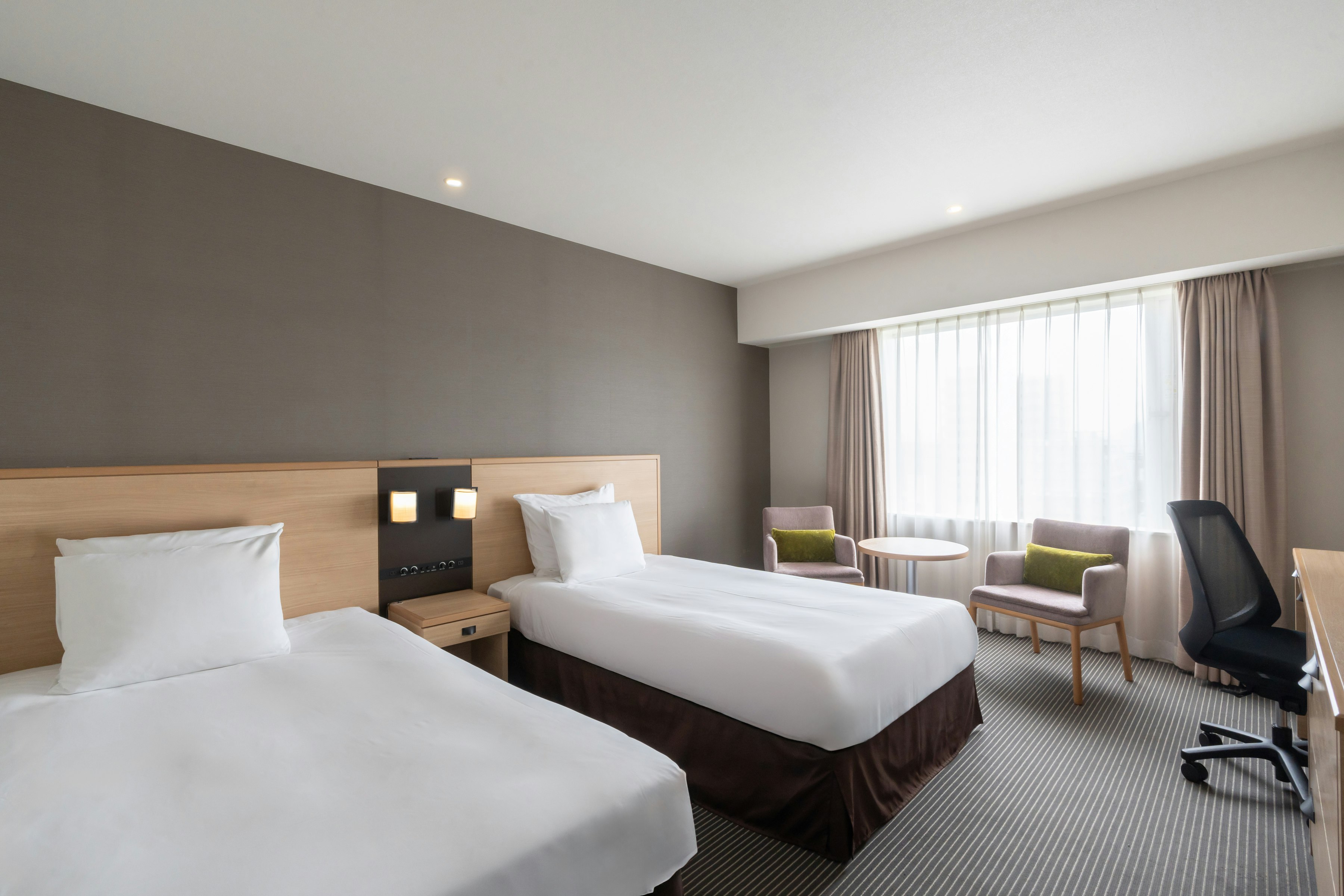 غرفة بريميوم بسريرين منفصلين، Ana Crowne Plaza Hotel Hiroshima 4/7