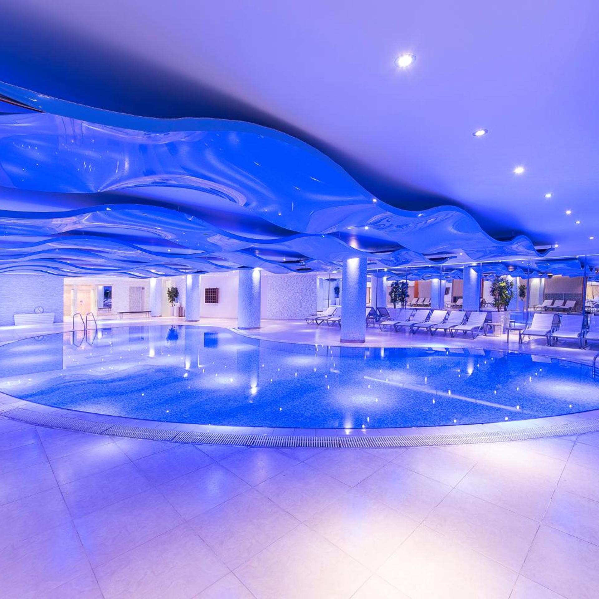 Hotel Grand Swiss 38/64