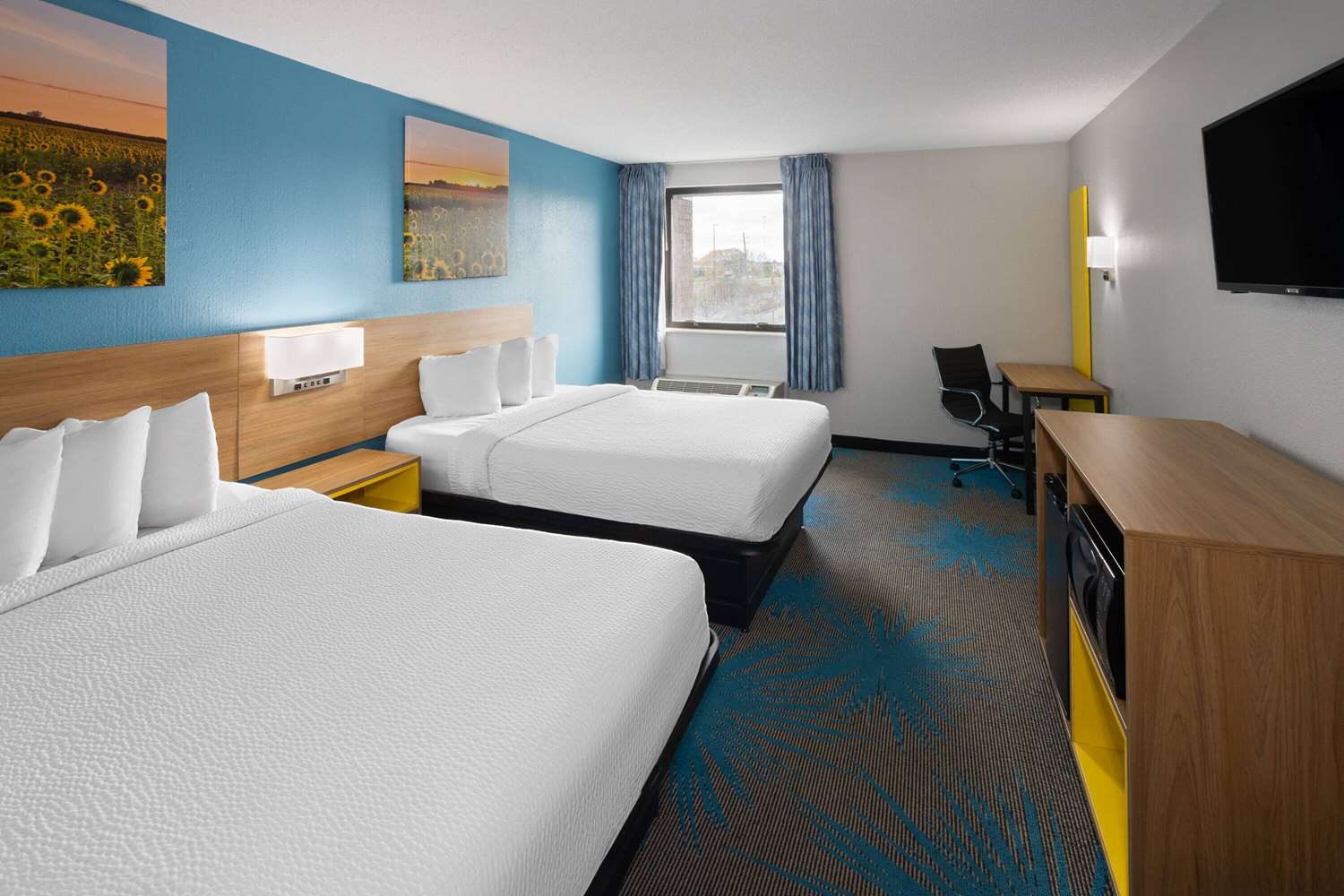Days Inn & Suites By Wyndham Northwest Indianapolis 14/40