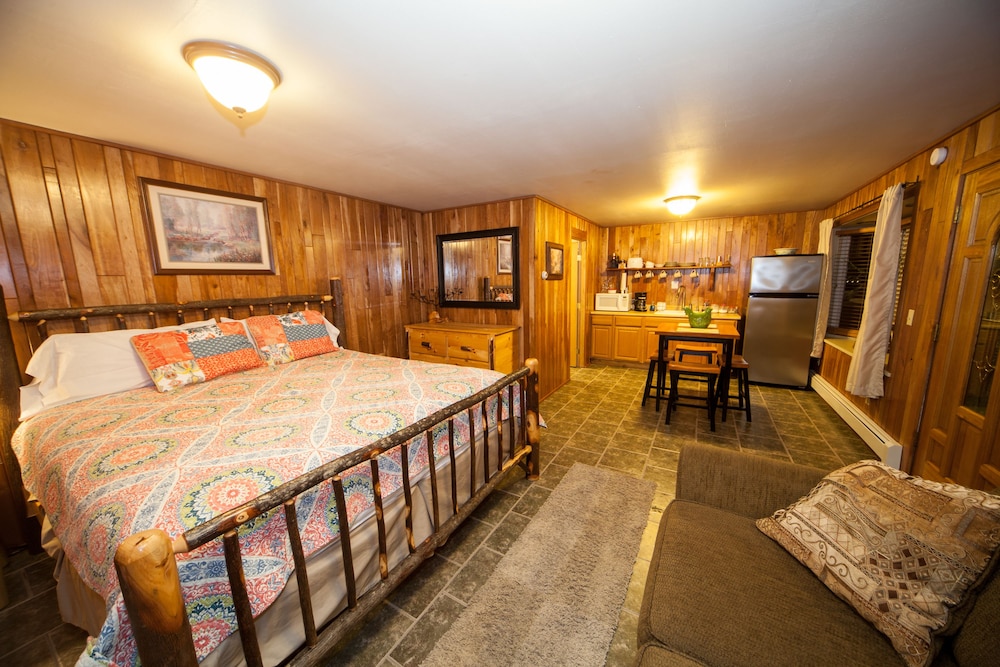 Log Cabin Lodge Suites 6/68
