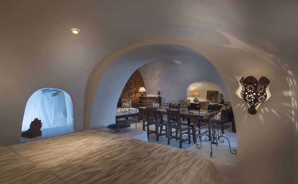 Heliophos Boutique Hotel 33/50