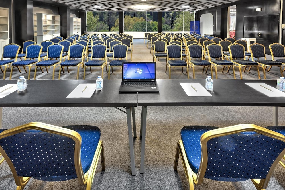 Interhotel Sandanski 38/48