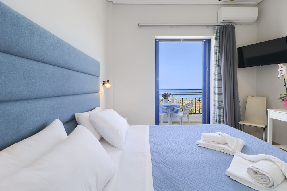غرفة سوبيريور بسرير مزدوج بإطلالة على البحر، Alexis Hotel 7/10