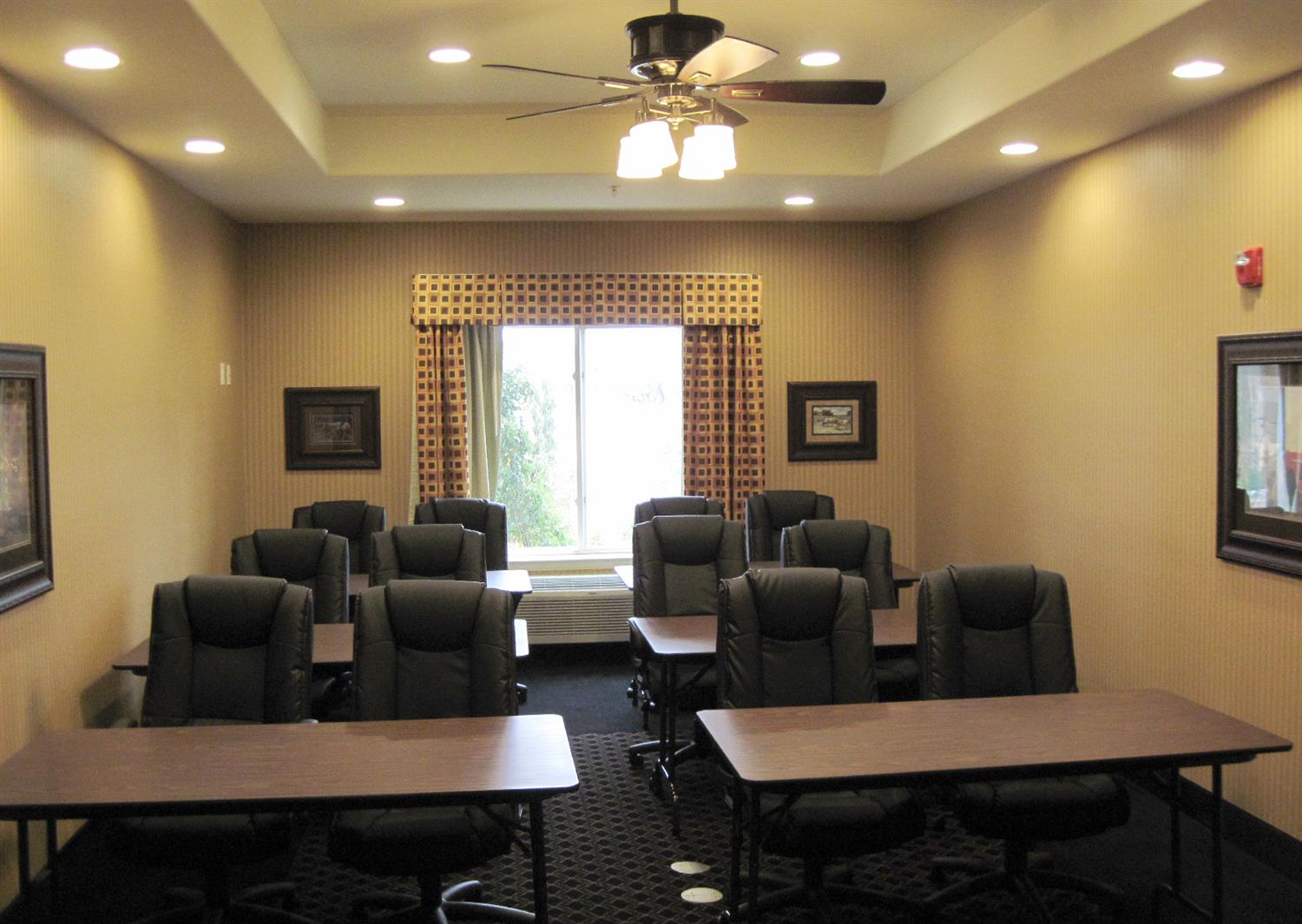 Blanco River Hotel Ex Blanco Luxury Inn Suites 52/59