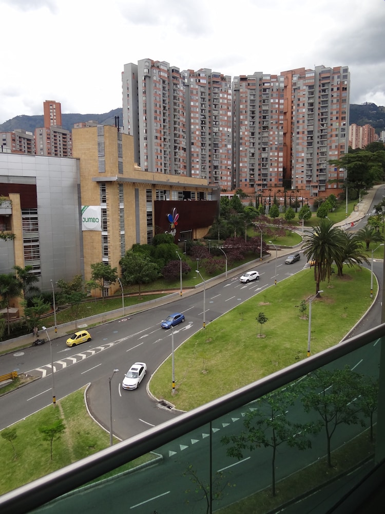 Bh Poblado 72/75