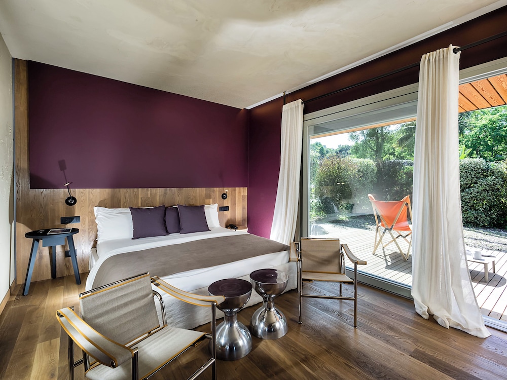 2 BEDROOMS, BUNGALOW