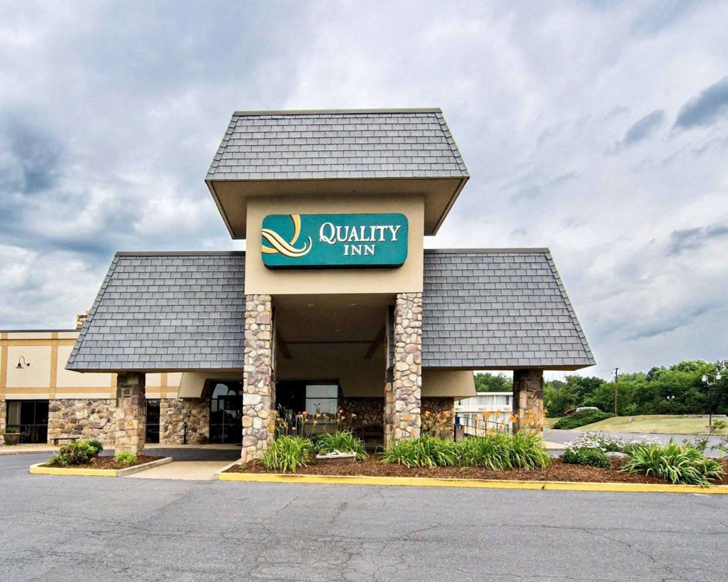 Quality Inn Shenandoah Valley 2/28