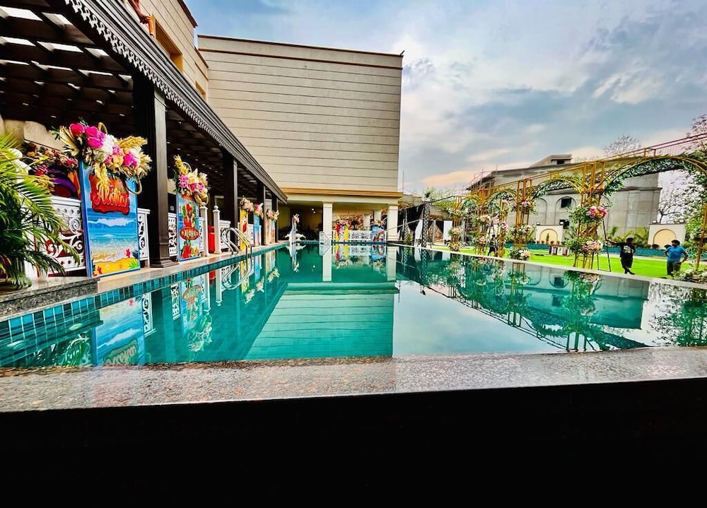 Hotel Pahadi 3/25
