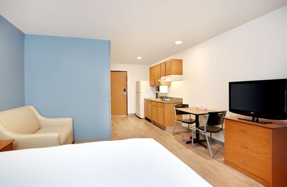 Woodspring Suites Orlando South 27/43