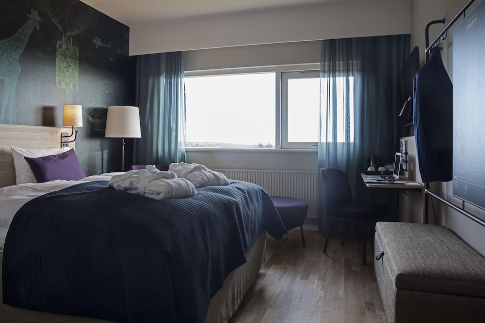 Extra, Superior, Queen Bed