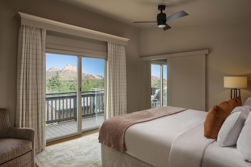 Cottage, Suite, King Bed, with View