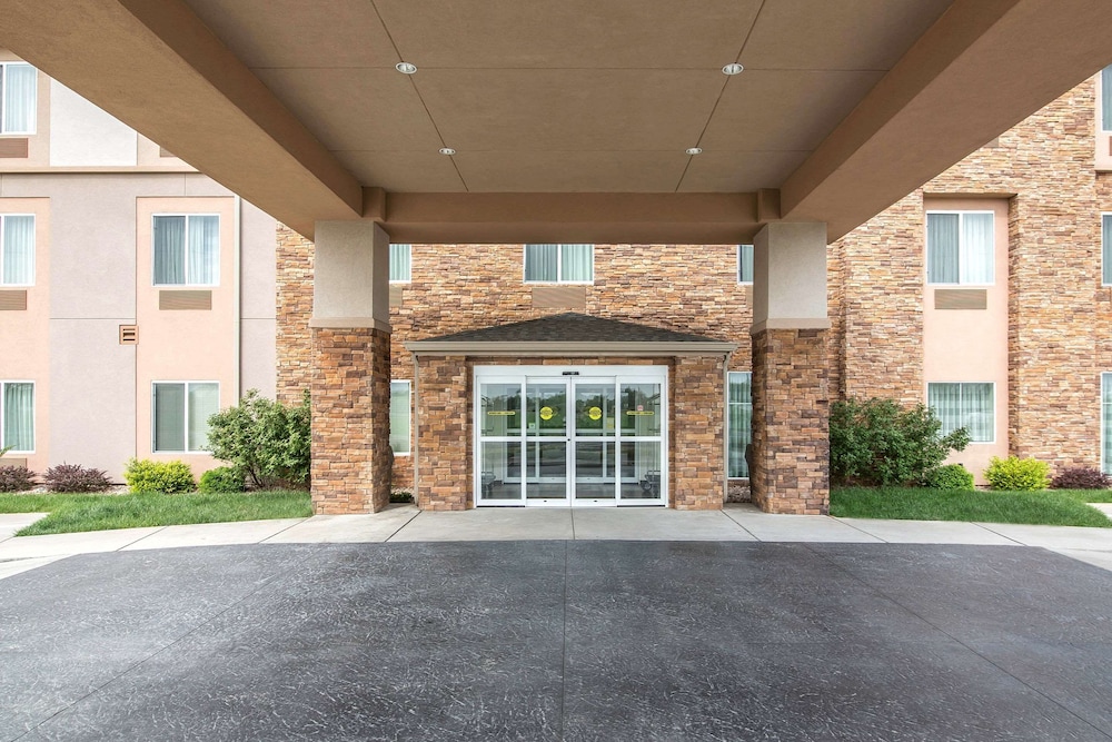 Sleep Inn & Suites Haysville - Wichita South 56/58