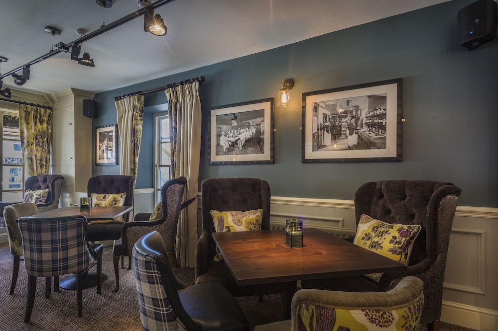 The Golden Lion 38/66