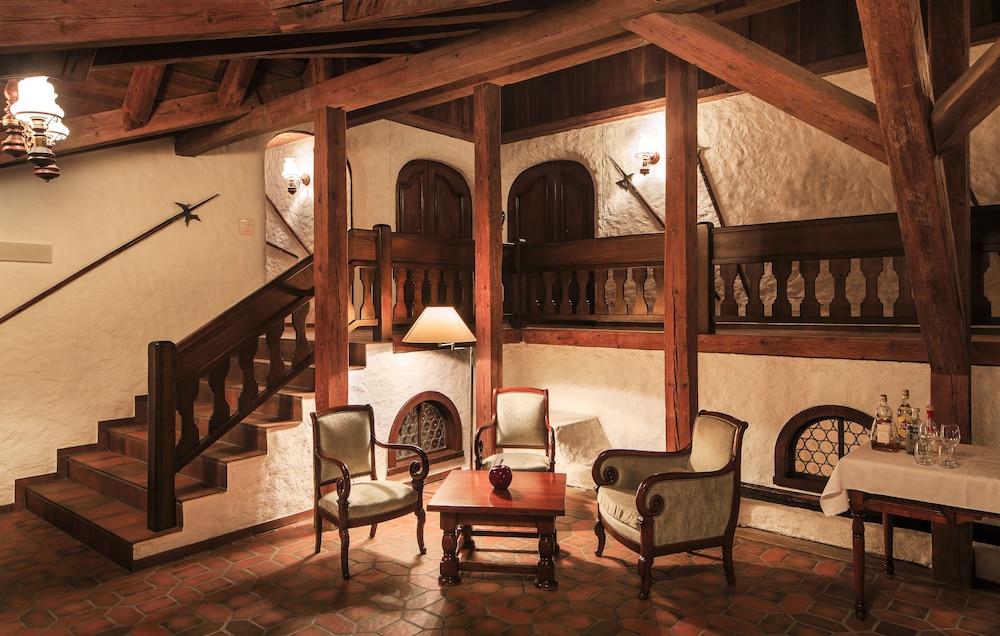 Schloss Hotel Swiss Chalet Merlischachen 36/54