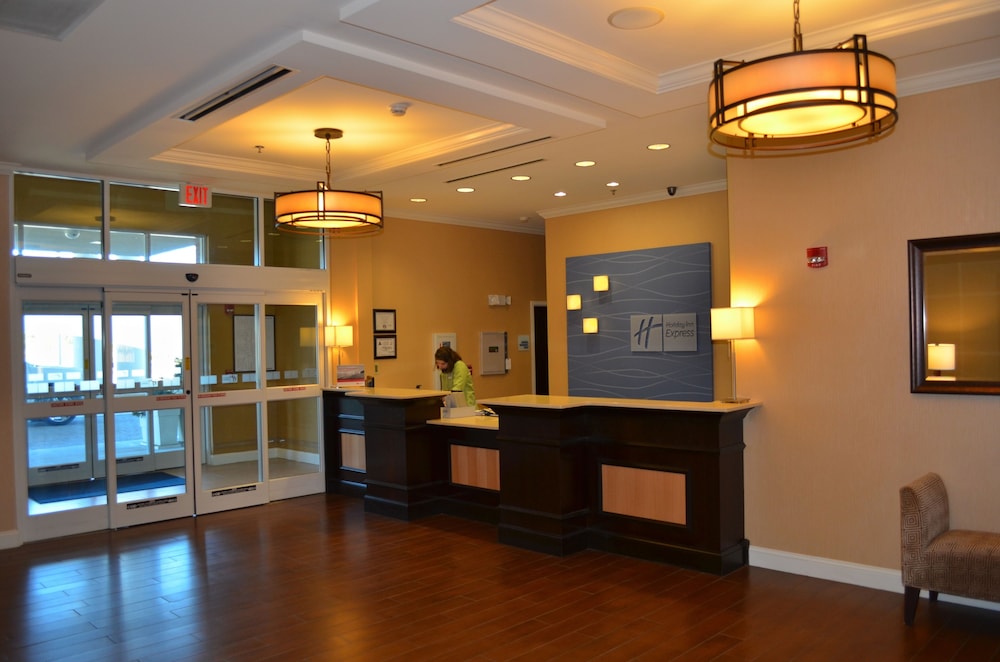 Holiday Inn Express Hotel Suites Smithfield Selma I 95 11/56