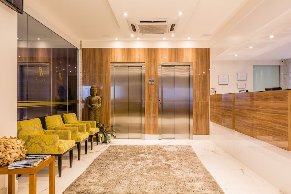 Vogue Hotel 6/60
