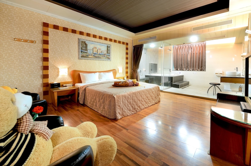 Holland Village Motel Hua-pin 3/50