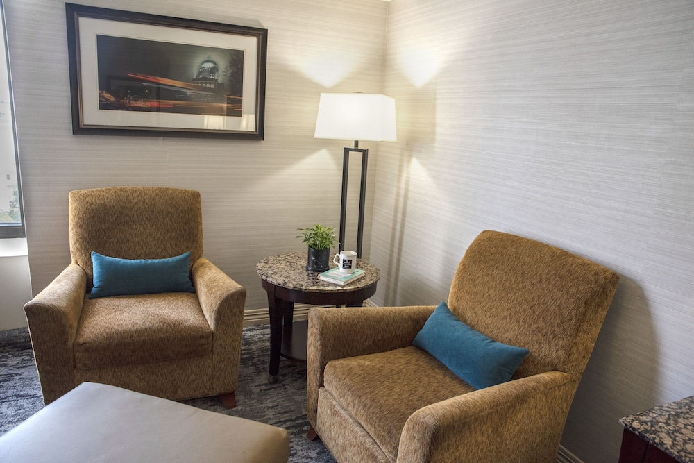 The Madison Concourse Hotel And Governor S Club 44/59