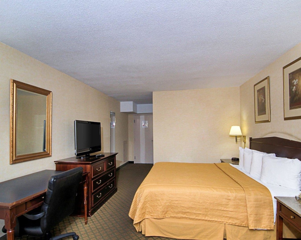 Quality Inn Shenandoah Valley 14/28