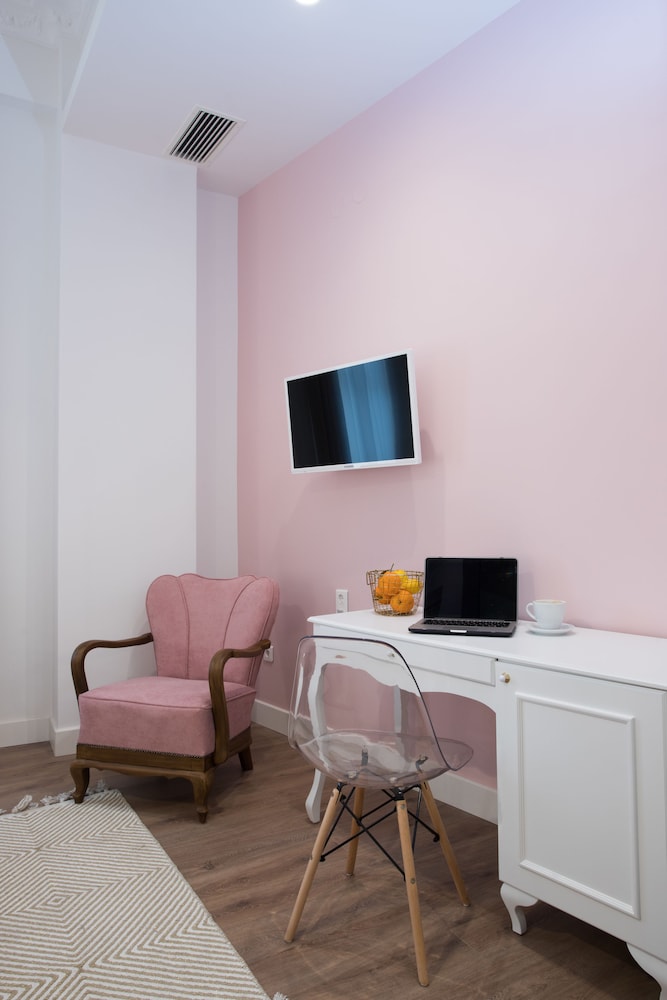 Bahar Boutique Hotel 58/64