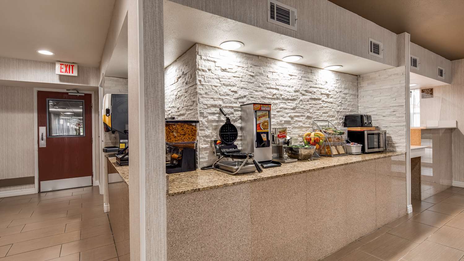 Surestay Hotel By Best Western Alexandria Airport 9/36