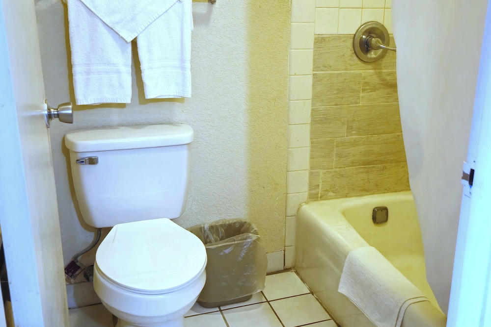 River Valley Inn and Suites 38/42
