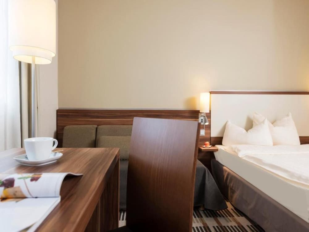 Sunday Hotel Saarbrucken Sud 17/44