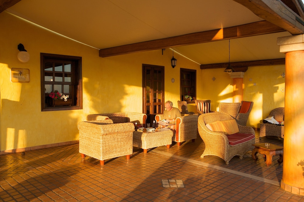 IS BENAS COUNTRY LODGE 35/63