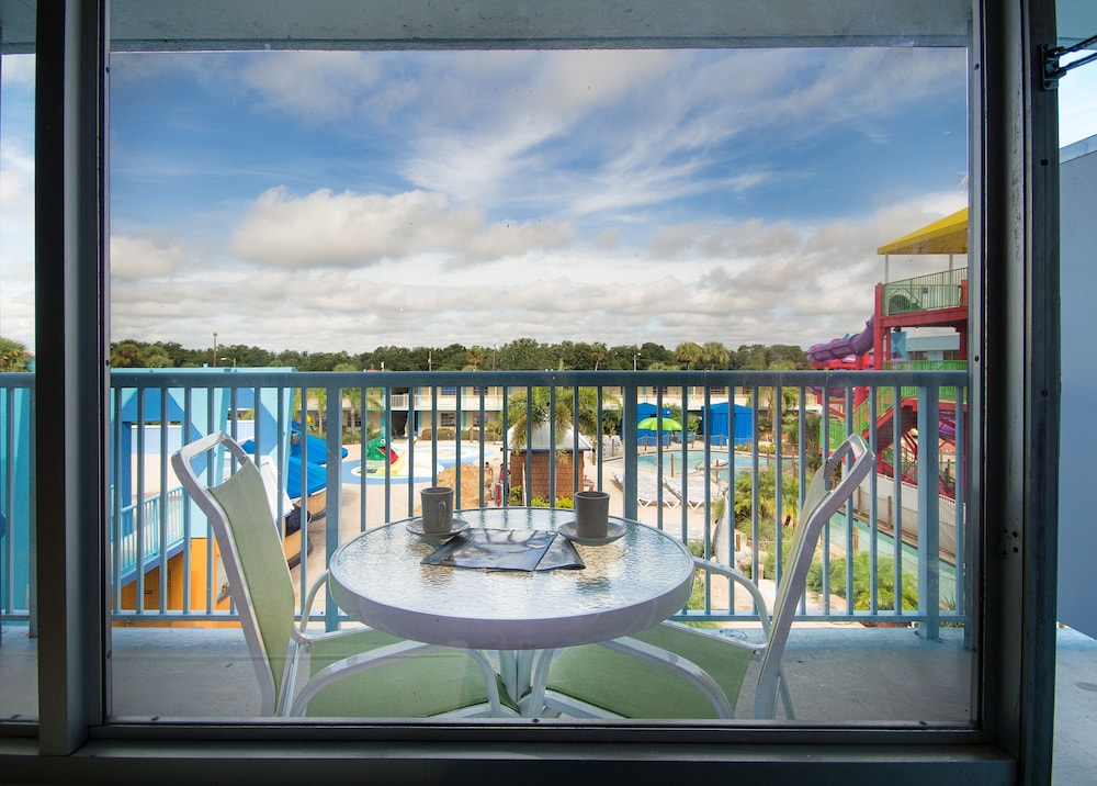 Ramada by Wyndham Hotel & Water Park 29/67
