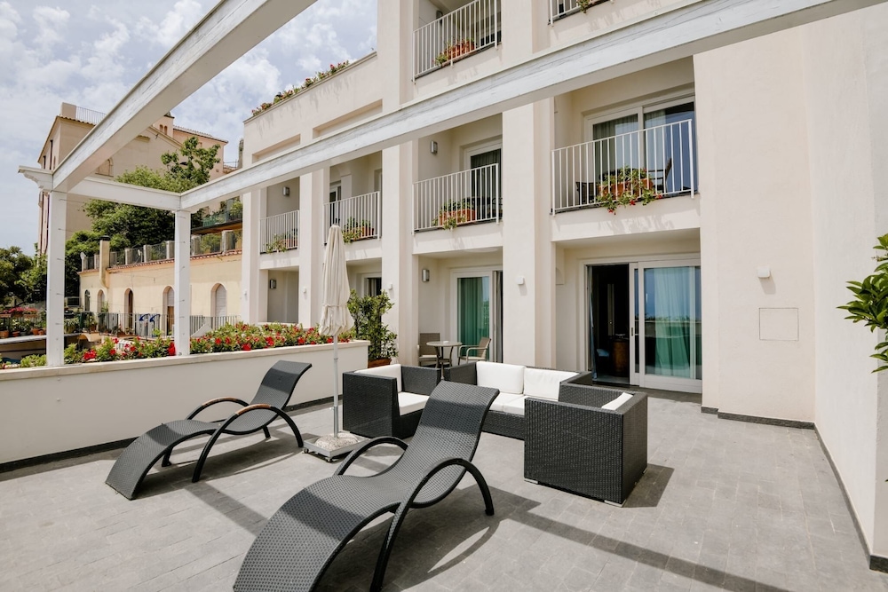 Hotel Villa Fraulo 63/72