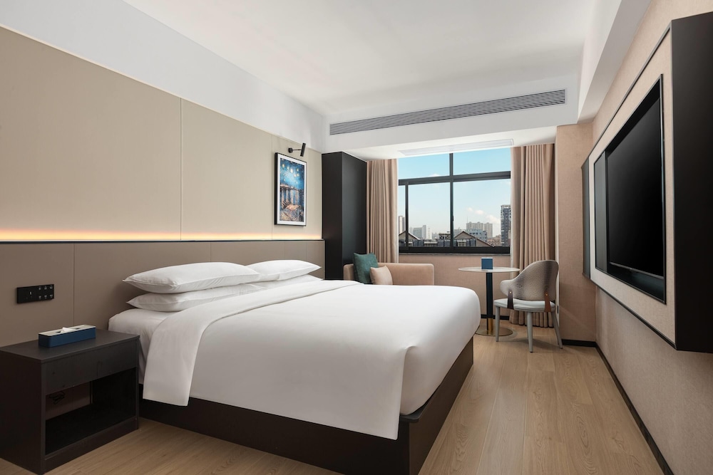 Days Inn by Wyndham Yueyang Train Station 20/56