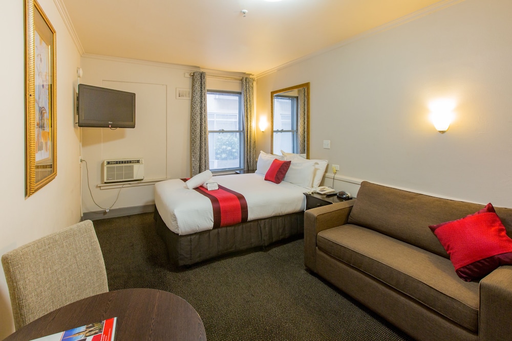 City Square Motel 34/43