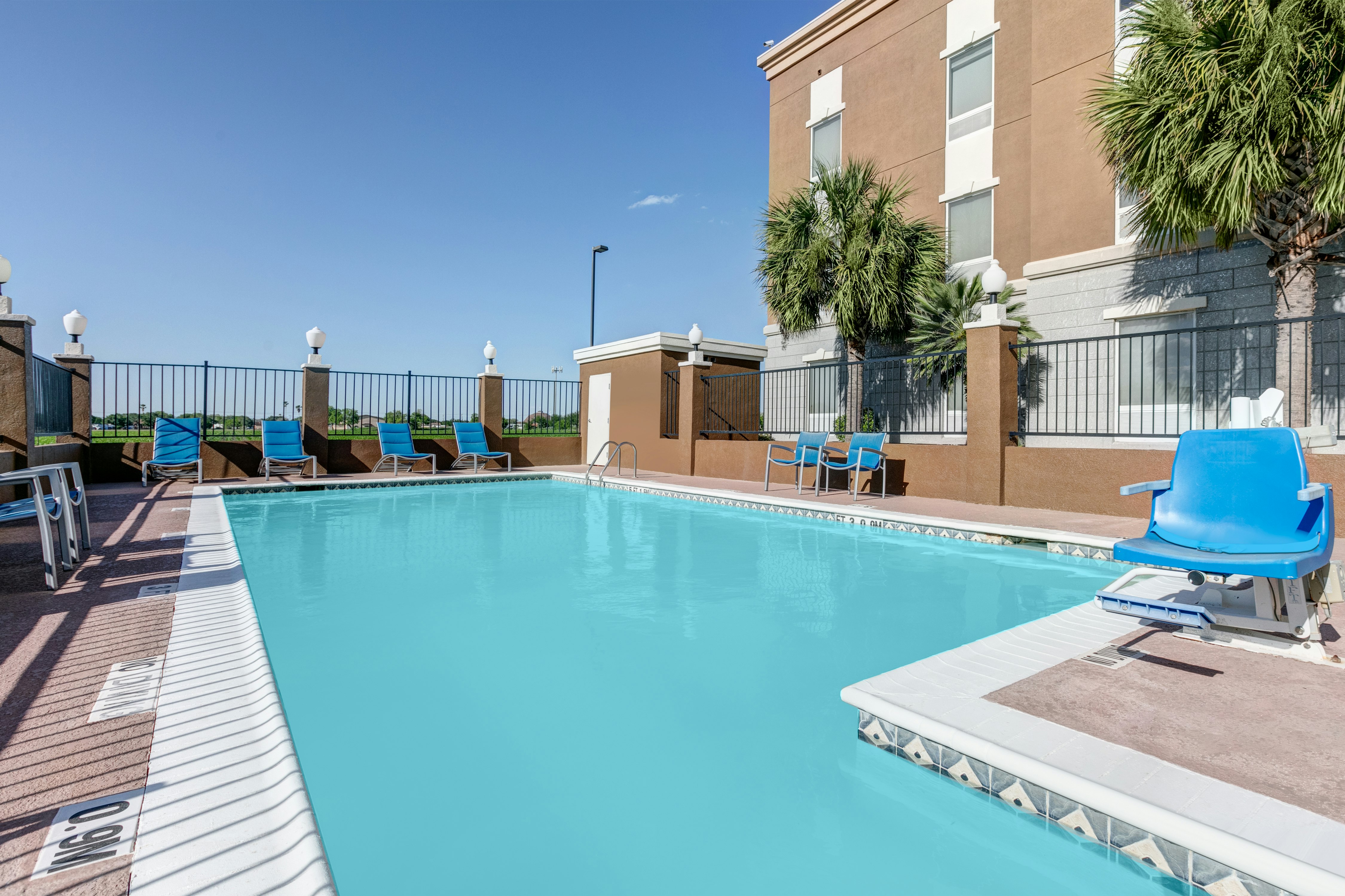 Hampton Inn Kingsville 13/14
