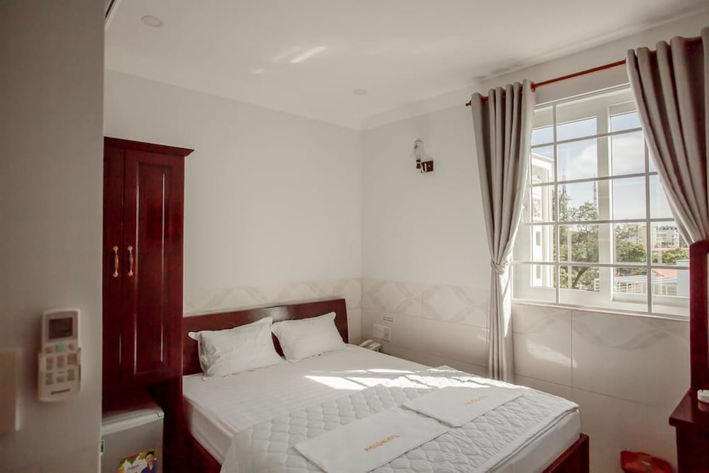 STANDARD, DOUBLE BED