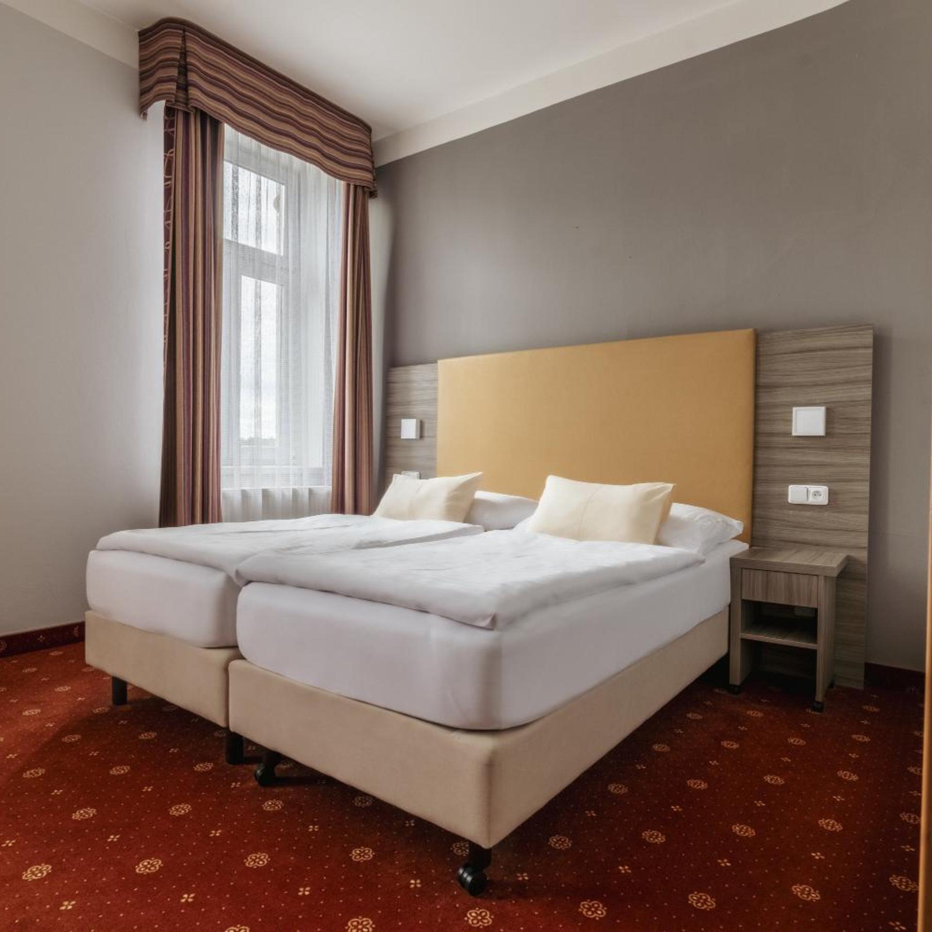 Paris Hotel 15/46