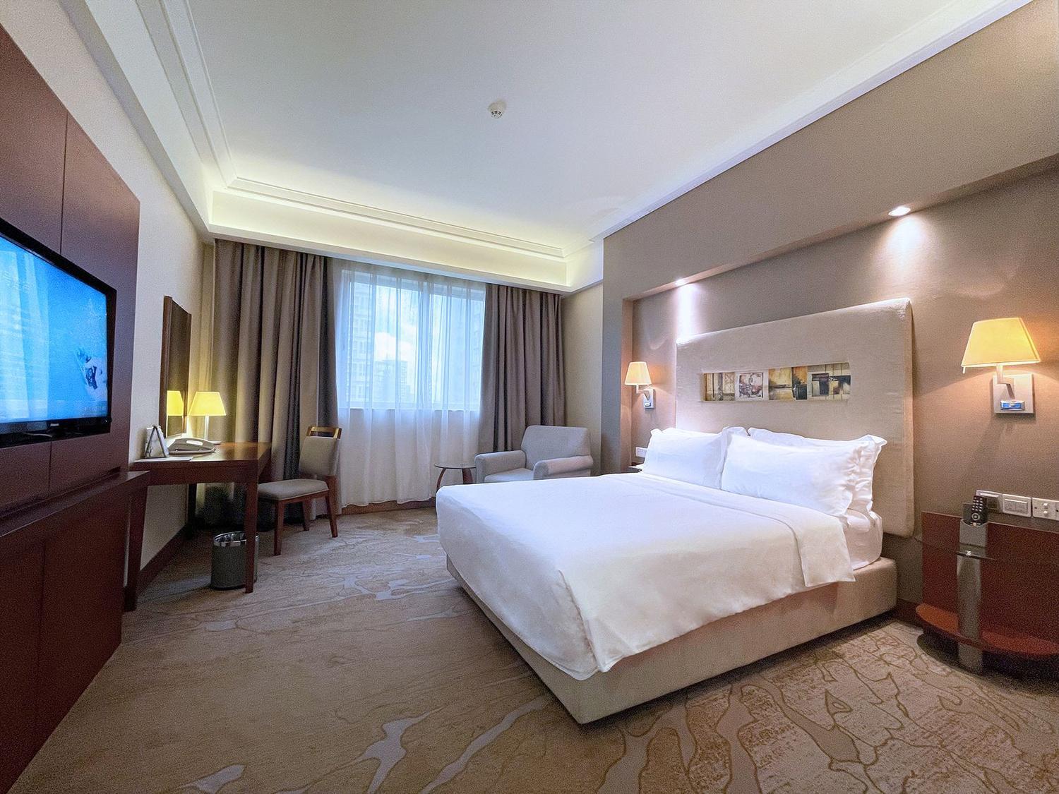 Hollywood, Double Bed