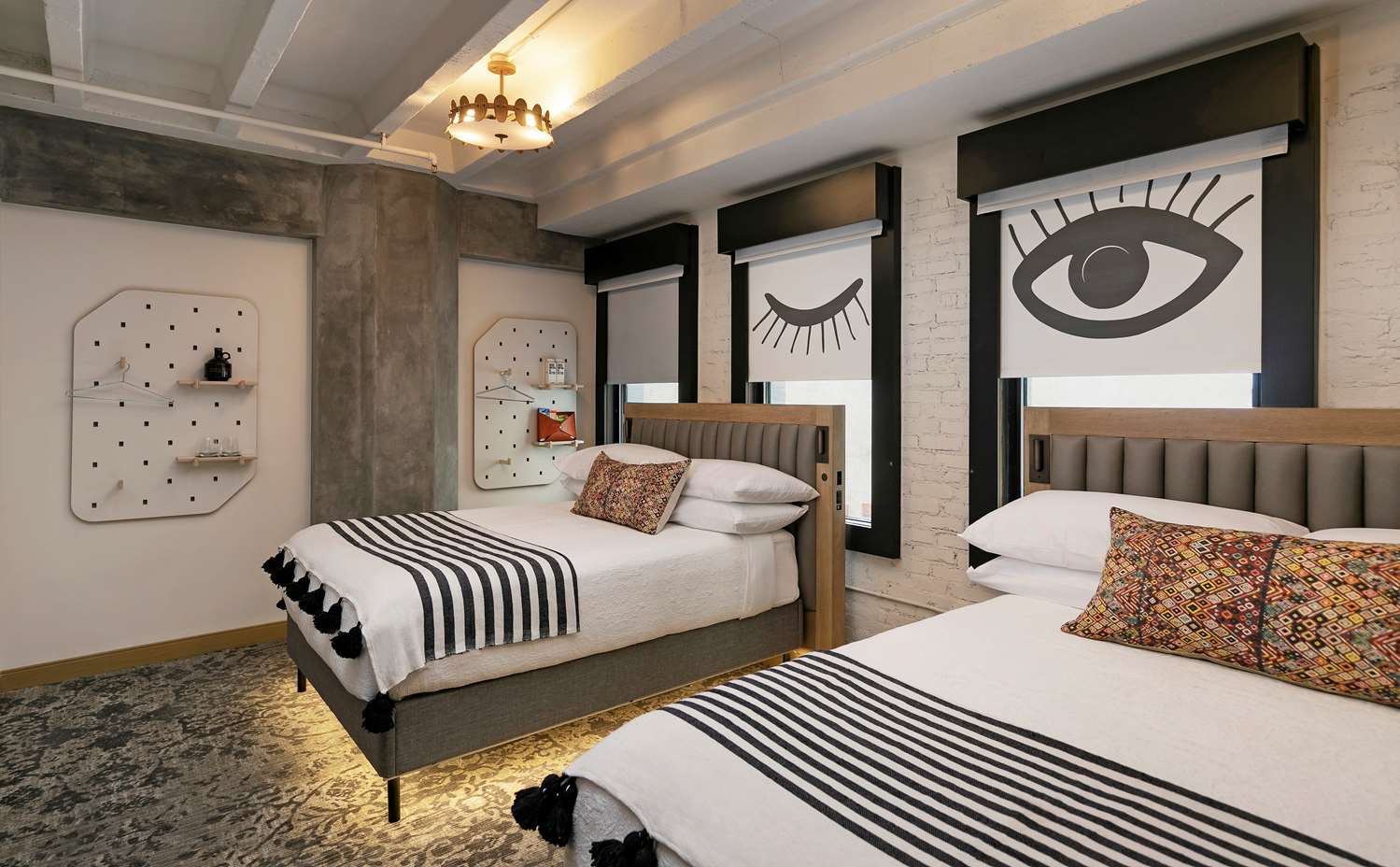 Studio, 2 Queen beds, Accessible