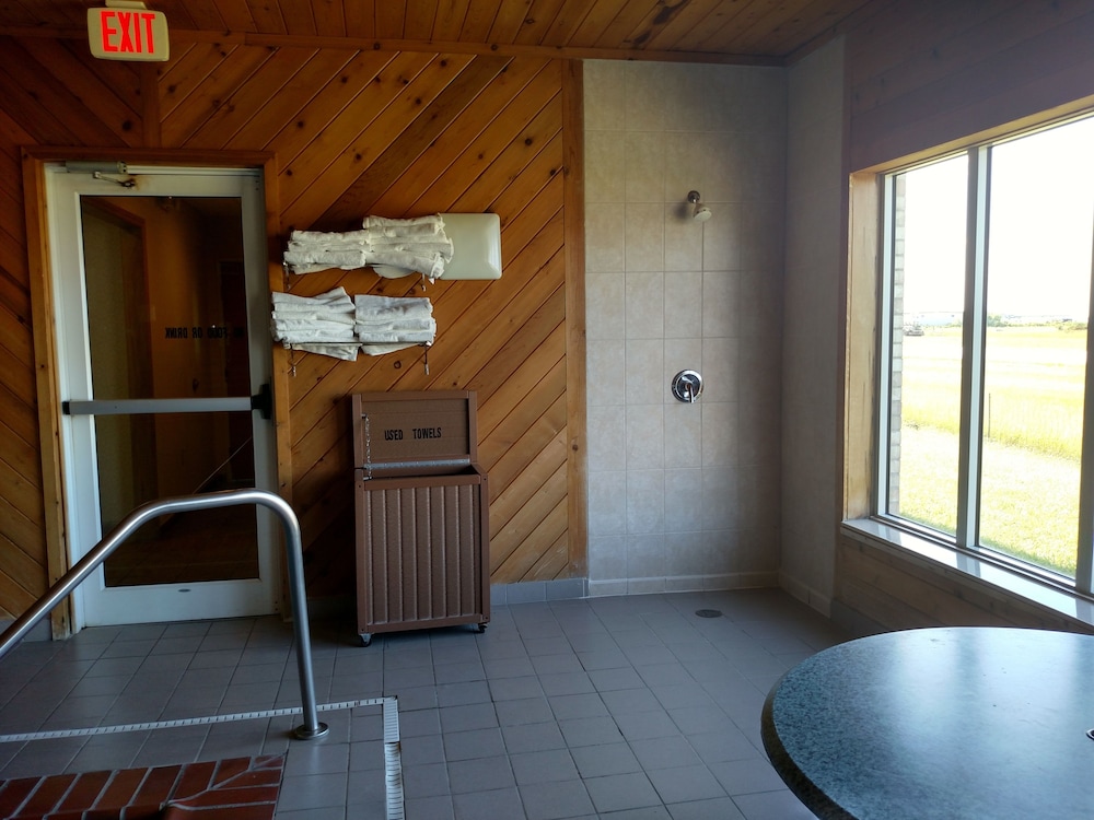 Holiday Inn Express Toledo West Napoleon 30/65