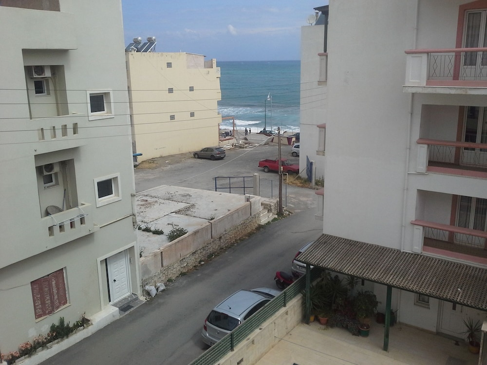 Despina Hotel 25/27