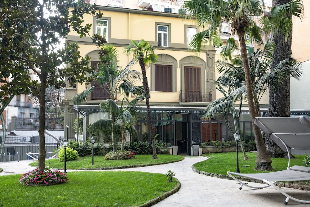 Villa Elisio Hotel And Spa in NAPLES