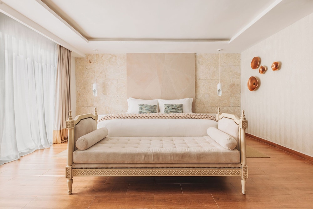 Honeymoon, Castle, Suite, King Bed, Ocean View, Private Pool